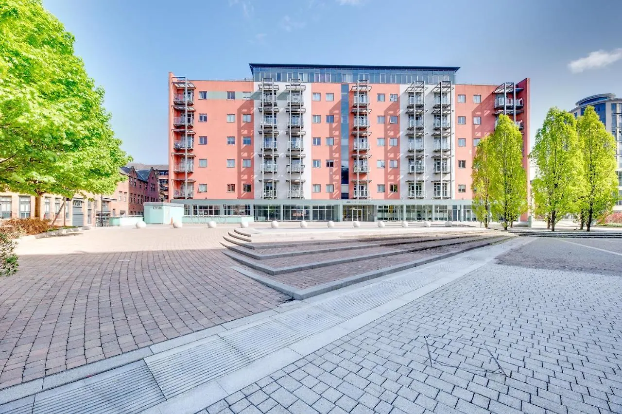 Crown Apartments 3B By Week2Week Newcastle upon Tyne United Kingdom