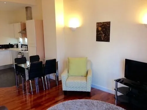 Crown Apartments 3B By Week2Week Newcastle upon Tyne United Kingdom