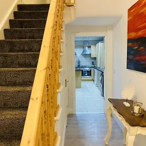 Callerton House Holiday home